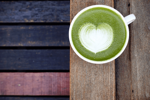 Matcha japonais avec un coeur de lait